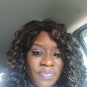 Meet your Posher, Juanita